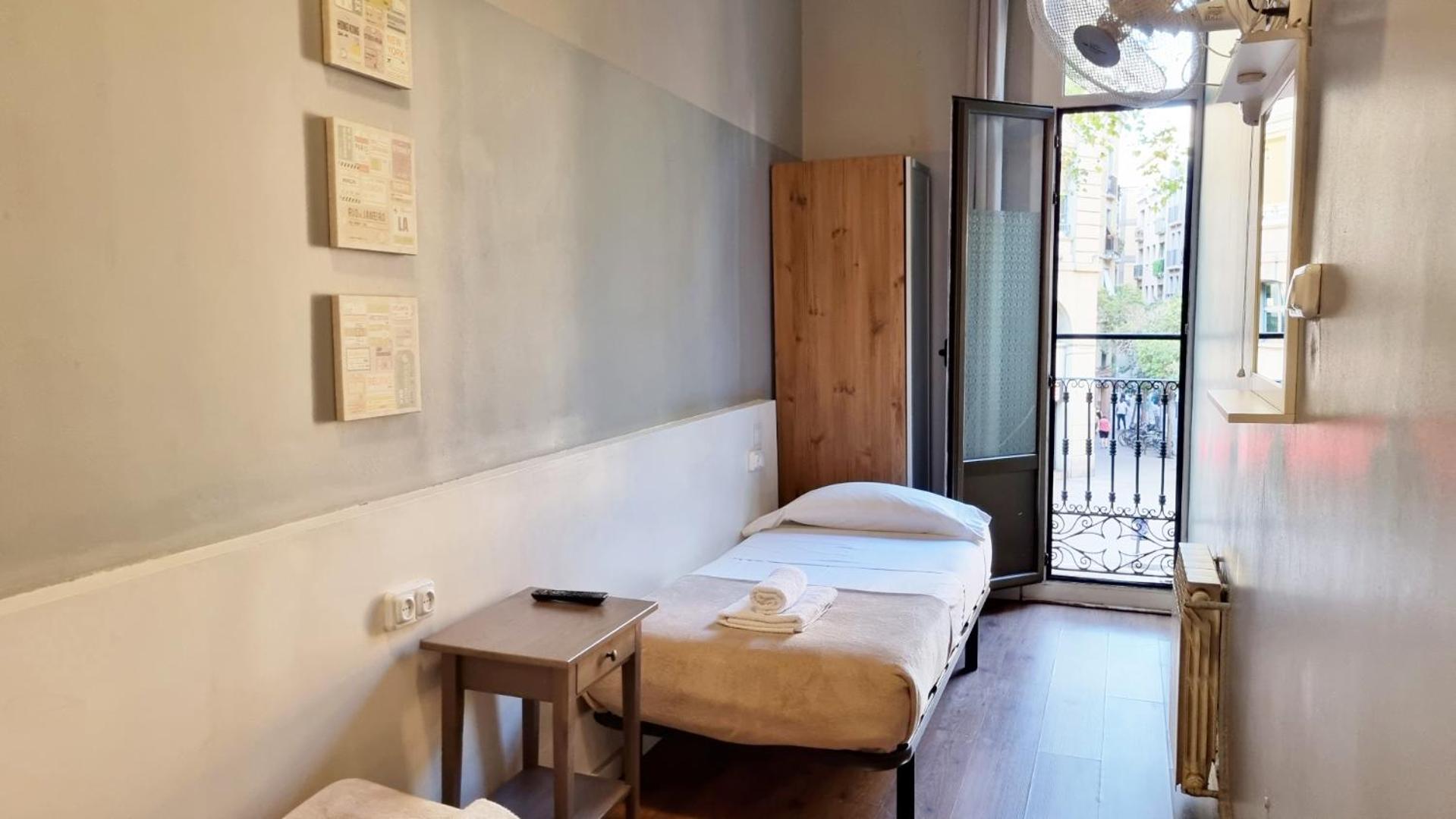 Paraiso Hostel Барселона Экстерьер фото